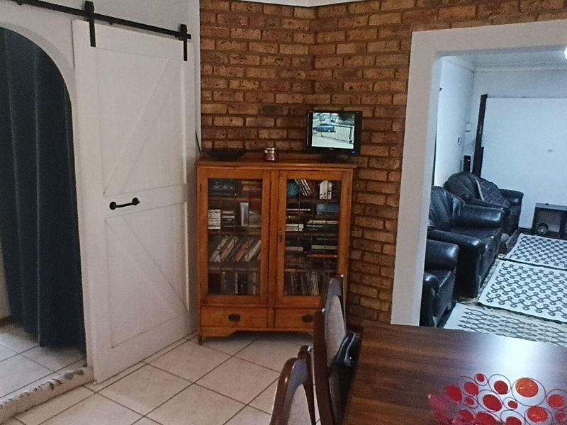 Charming Beyerspark Gem: Perfect for Investors & First-Time Buyers - Photo 9