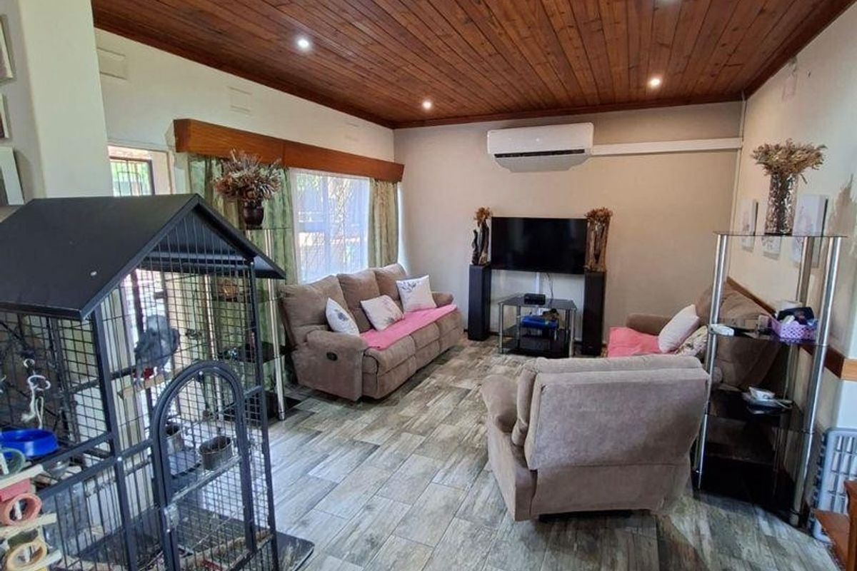 4 Bedroom House for Sale in Drakensview, Estcourt. - Photo 4