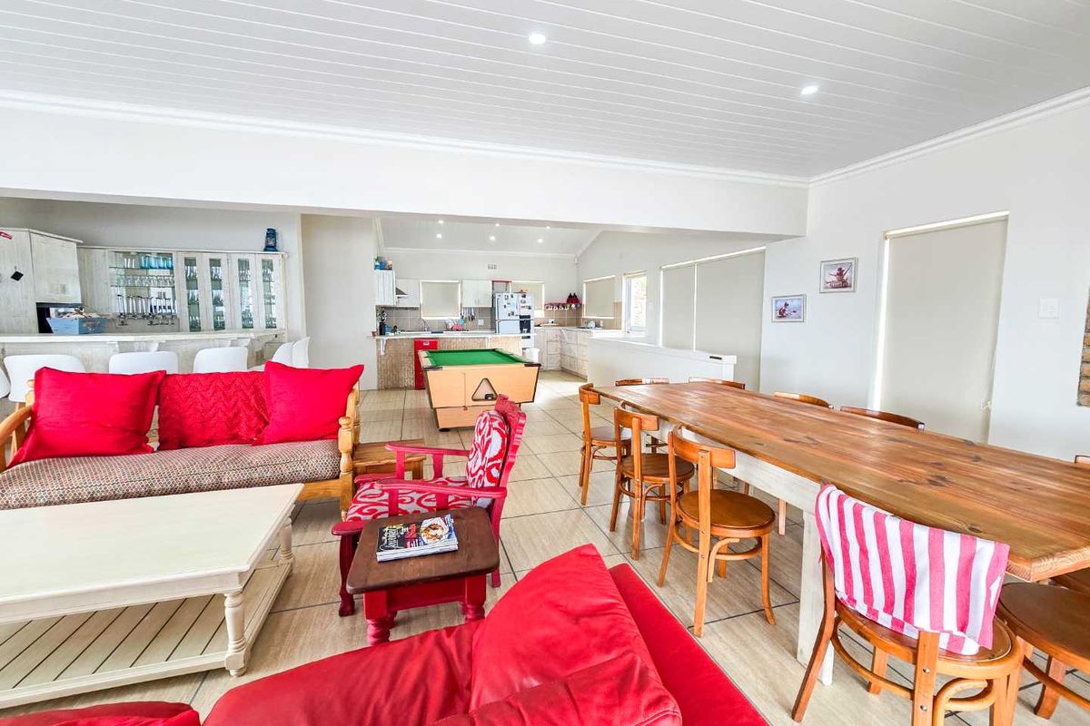 For Sale in Jongensfontein – Stunning Home with Breathtaking Sea Views - Photo 5