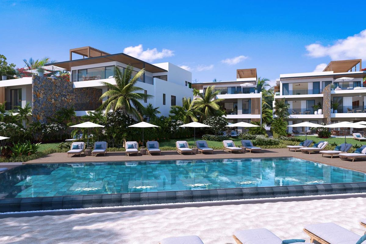 Grand-Bay's Most Coveted Beachfront Address - Photo 2