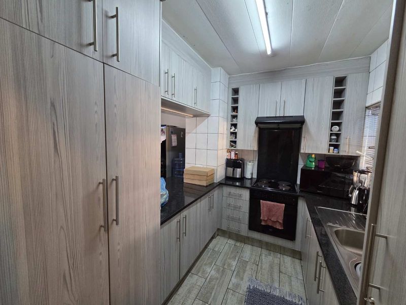 Your Perfect Duplex Starts Here - Photo 3