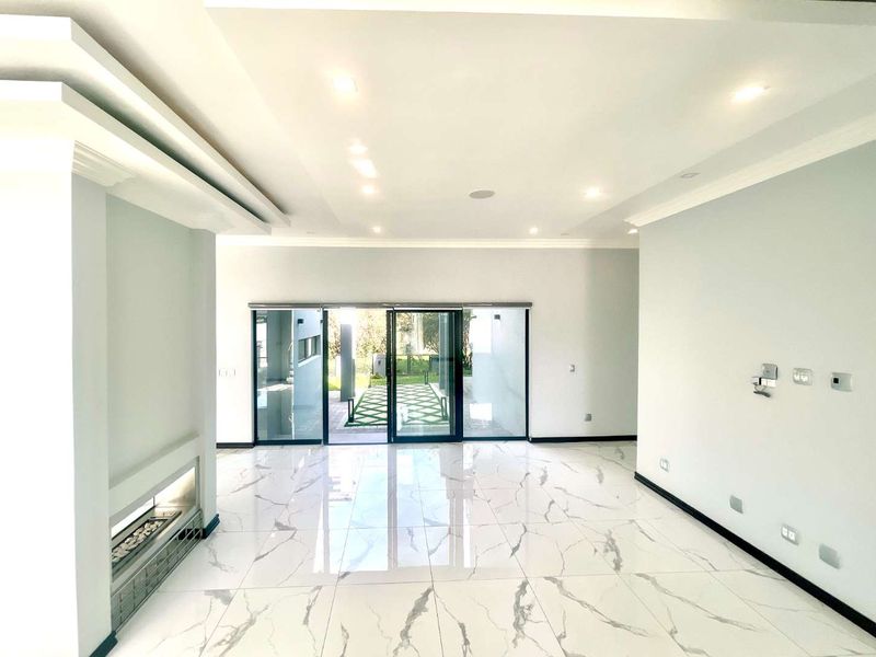 Experience The Lifestyle In Steyn City - Photo 10