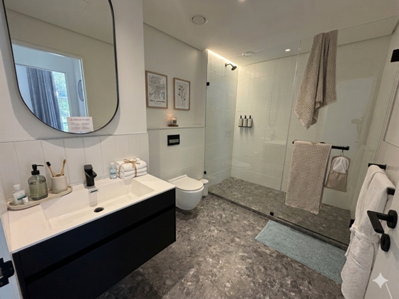 Premium Sea Point apartment | Rooftop pool + Gym - Photo 7