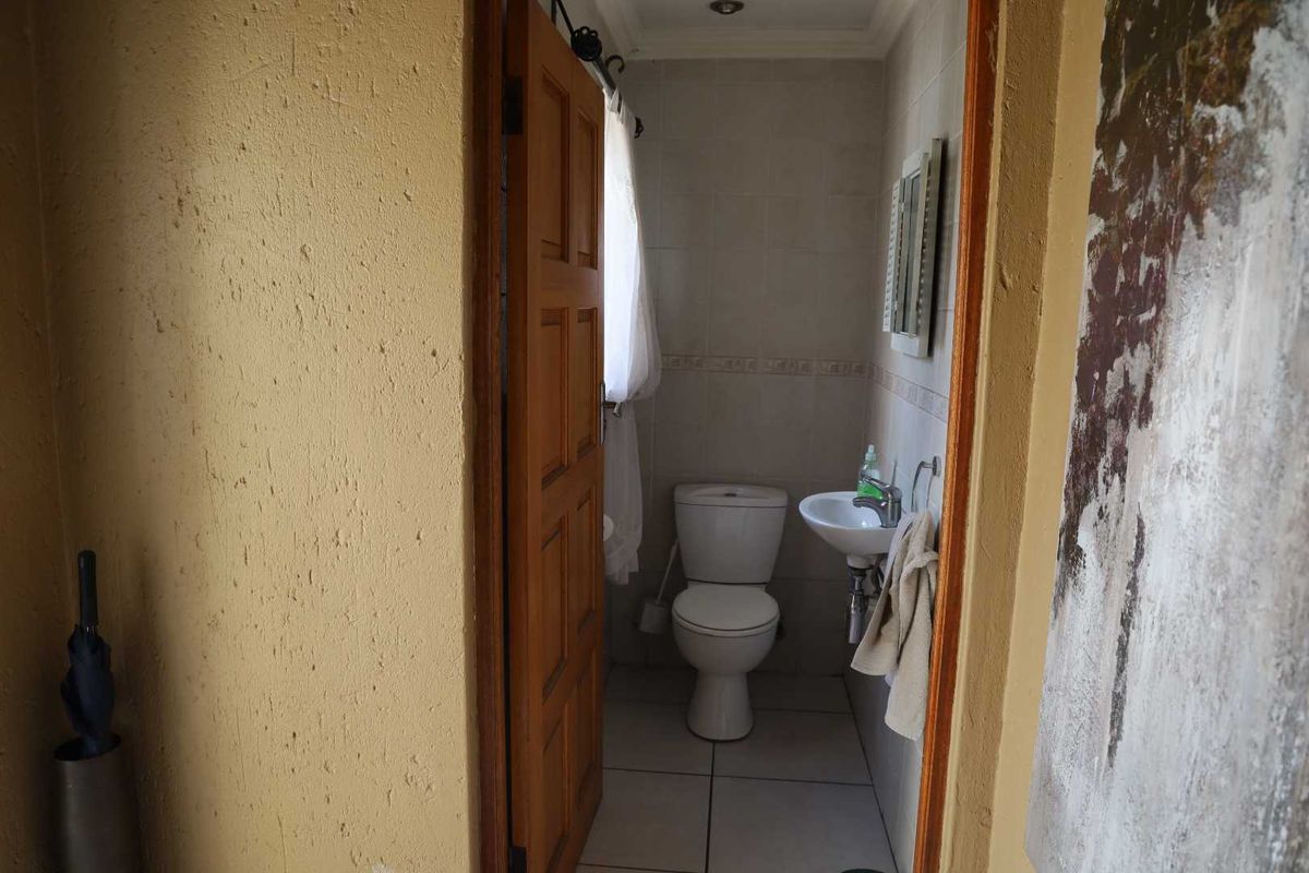 Beautiful Double Story Home waiting for you - Photo 2