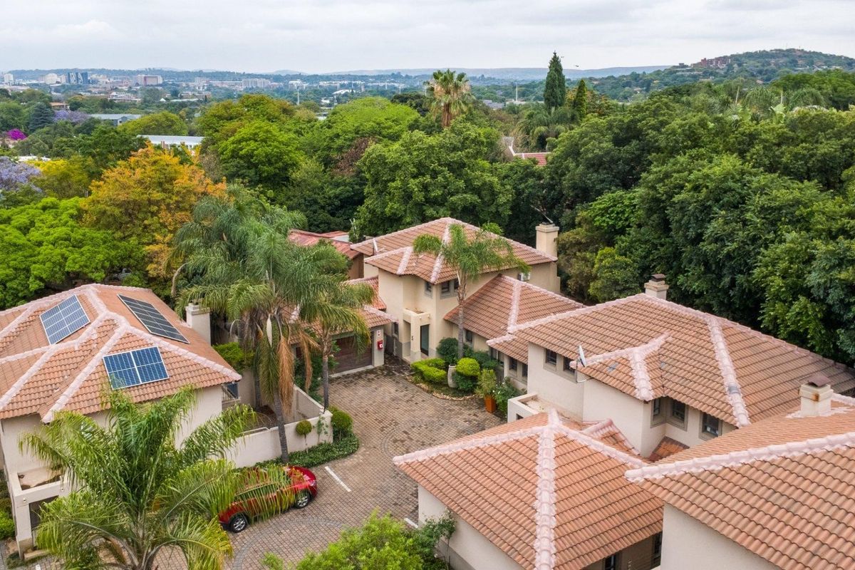 4 Bedroom House for Sale - Photo 2