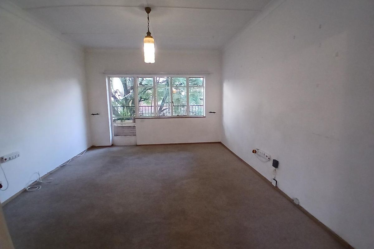 74m2 Lovely Spacious up Stairs unit. - Photo 5