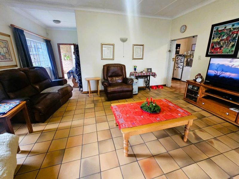 Spacious Family Home in Prime Rietondale - Photo 4