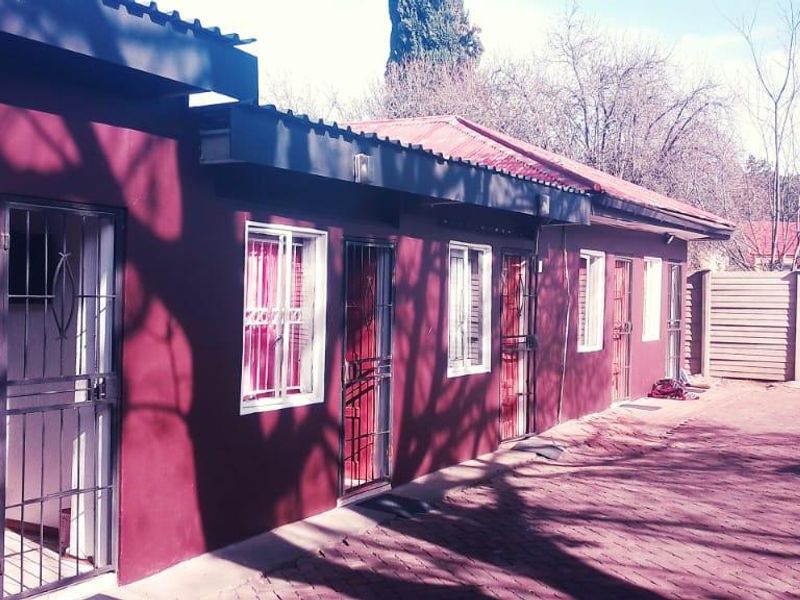 GUESTHOUSE PERFECT AREA.AFFORDABLE PRICE,GREAT INVESTMENT.GOOD PROVIT.CONSIDERABLE INCOME - Photo 7