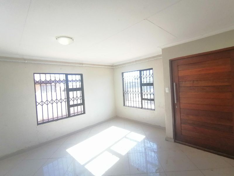 Charming 3-Bedroom Family Home in a Welcoming Township - Photo 7