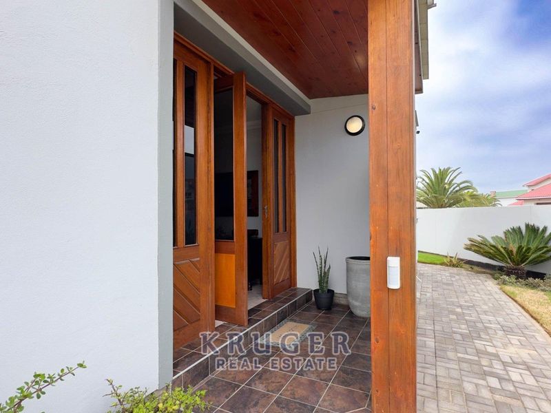 Big Family? Holiday Home? Why Not Both? - Photo 2