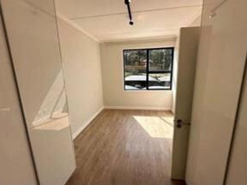 Modern 1 Bedroom for Sale - Photo 7
