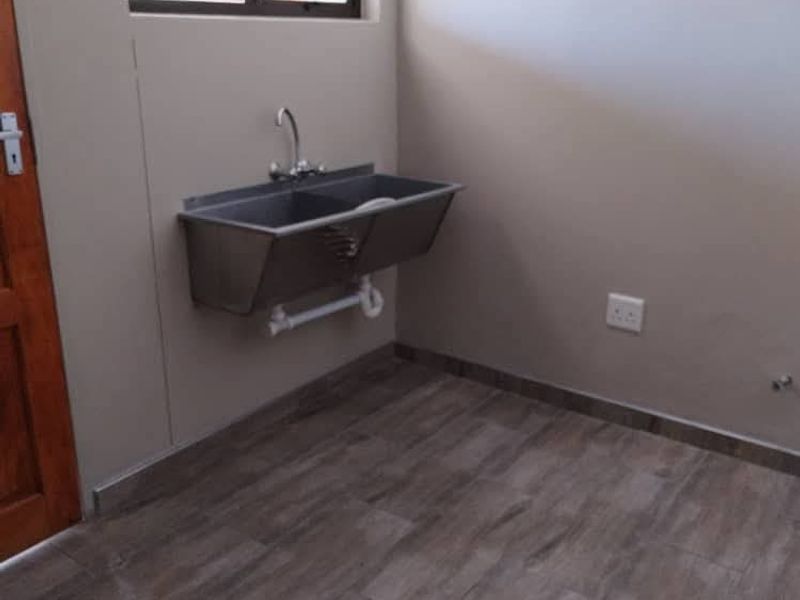 Ongwediva Ext 6 - Family Home For Sale - Photo 5