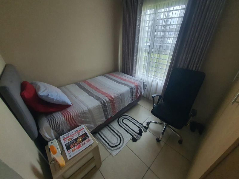 First Time Home Buyer's Townhouse - Photo 5