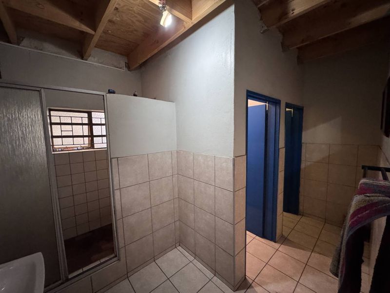 Workshop To Let In Northern Industrial - Photo 3