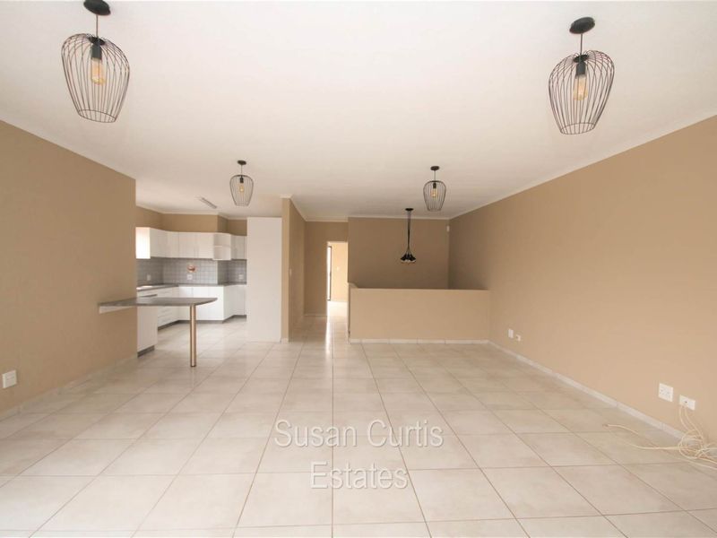 3 bedrooms Townhouse in Long Beach - Photo 5