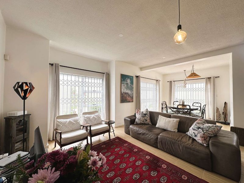 Charming 3-Bedroom Townhouse Near Pebble Beach in Vogelstrand - Photo 3