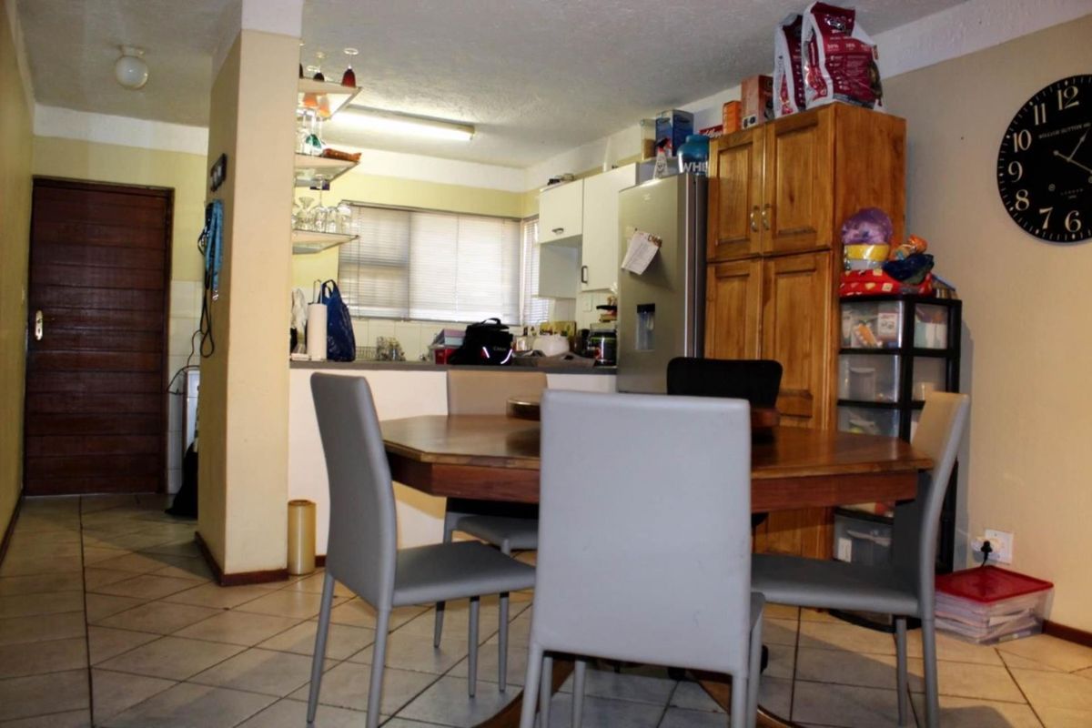Property For Sale in Garsfontein, Pretoria - Photo 5