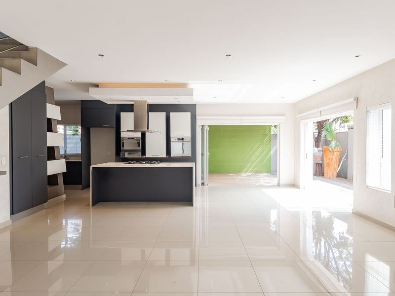Discover Refined Living in Prestigious Well Sought-After Estate - Photo 2