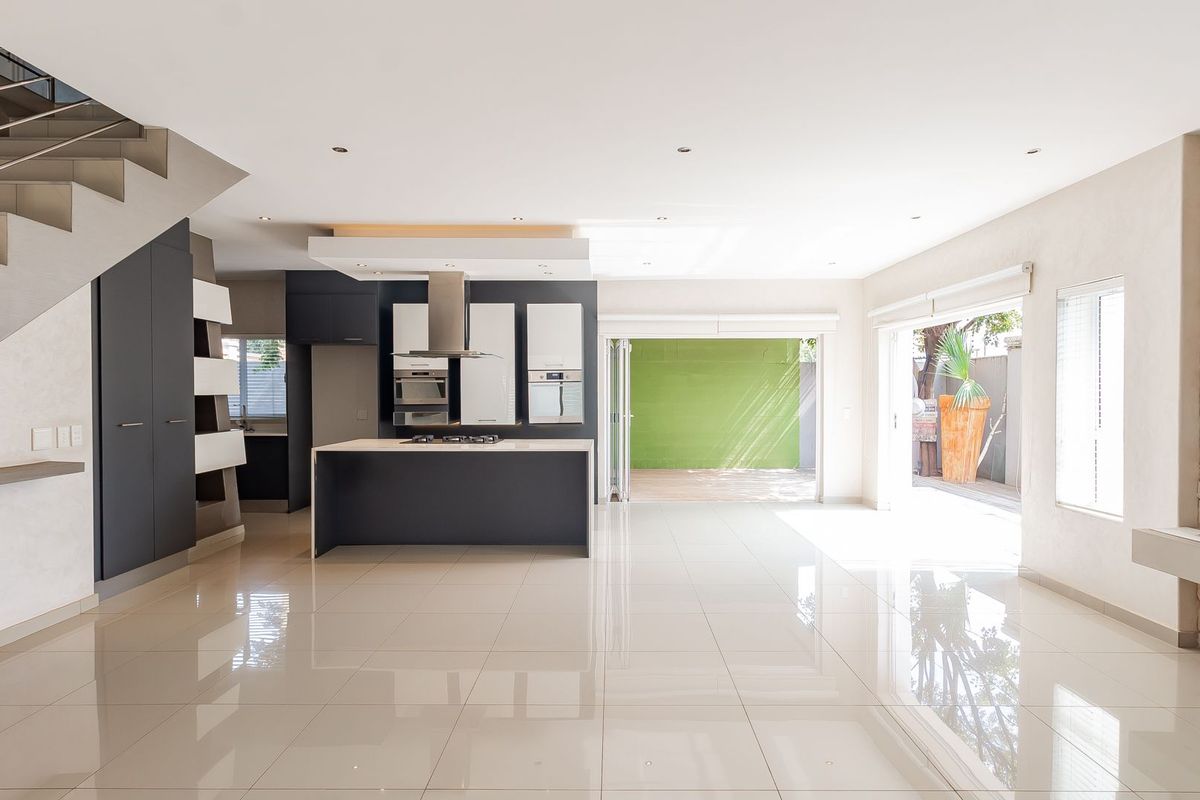 Discover Refined Living in Prestigious Well Sought-After Estate - Photo 2