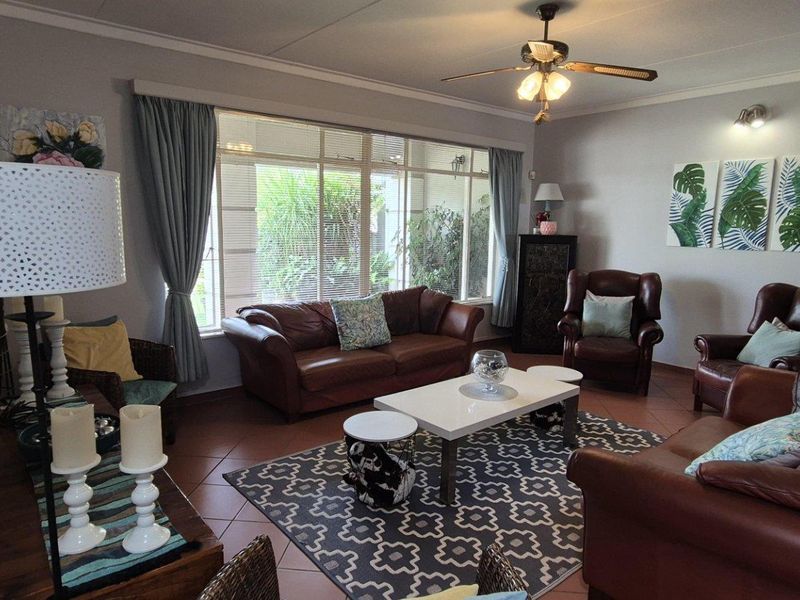 STUNNING FAMILY HOME FOR SALE IN ACADEMIA - Photo 2