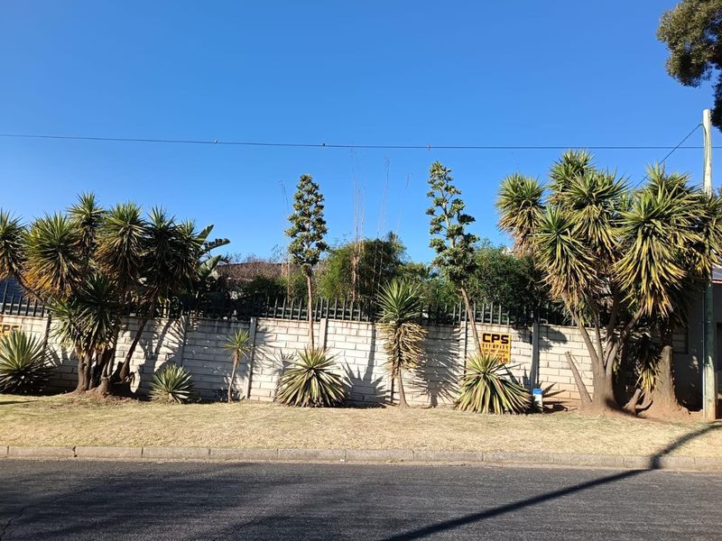 Stunning Family Home with Flexible Living Options - Photo 2