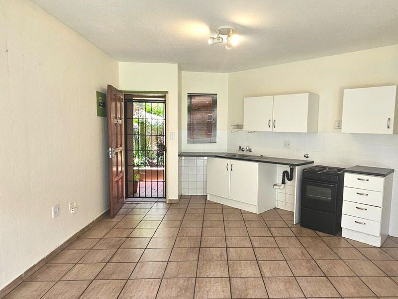 Exquisite Charm for First-Time Buyers & Investors - Photo 5