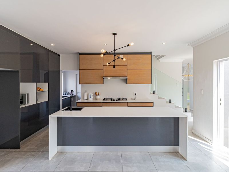 Luxury Living in a Secure and Sought-After Estate - Photo 9