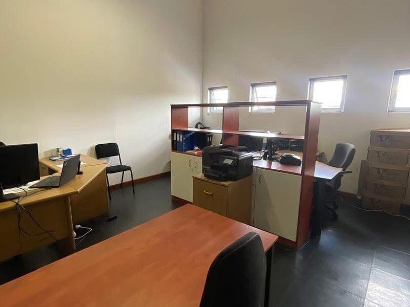 Business property for sale - Photo 4