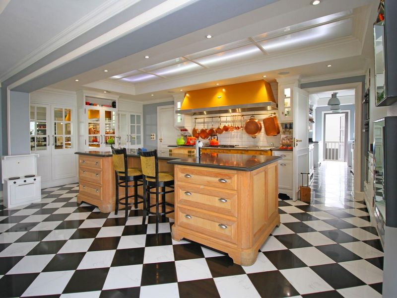 The Hamptons Style Residence In An Exclusive Estate Opposite Steyn City - Photo 10