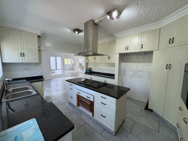 Hendra Estates - Stunning 5 Bedroom Home For Rent In Umhlanga Rocks - Photo 7