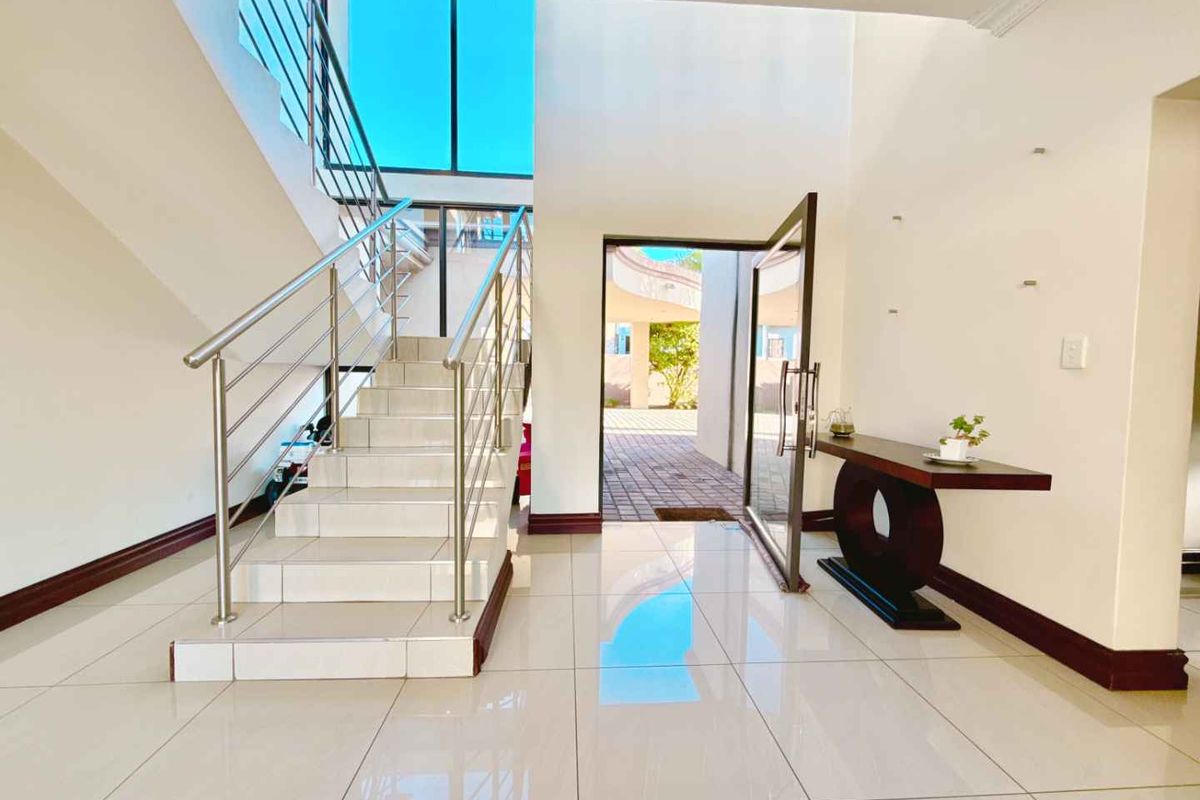 A Contemporary Corner-Stand Home  for Sale in Blue Valley Golf Estate - Photo 3