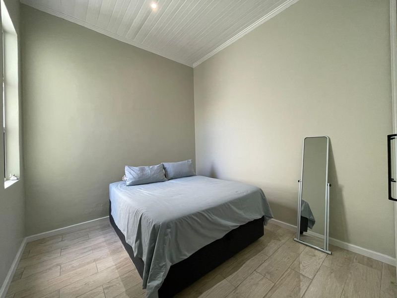 Newly Renovated Two-Bedroom Home - Photo 5