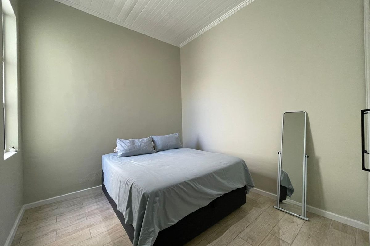 Newly Renovated Two-Bedroom Home - Photo 5