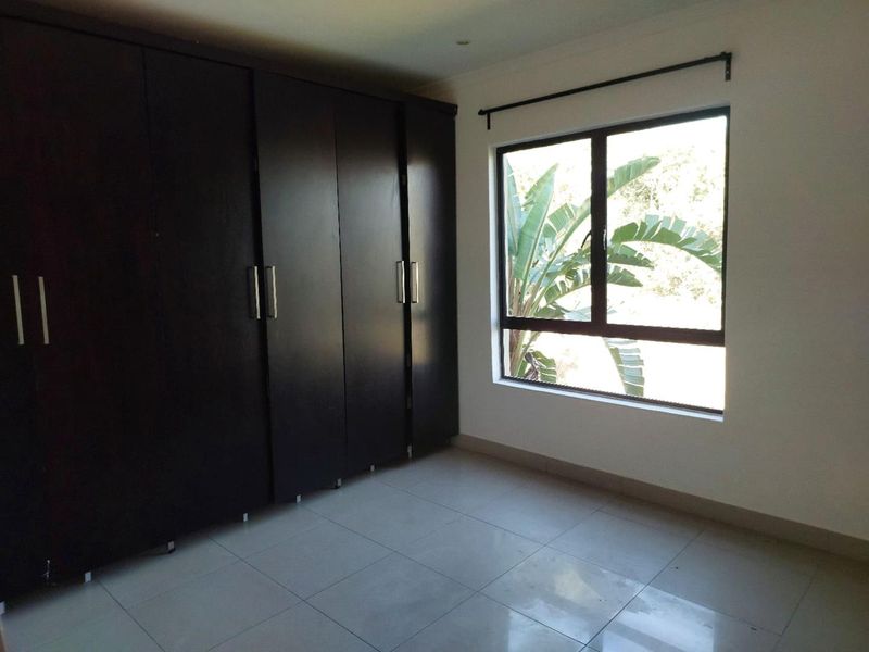 Modern Home For Rental in Palm Lakes Estate - Photo 6