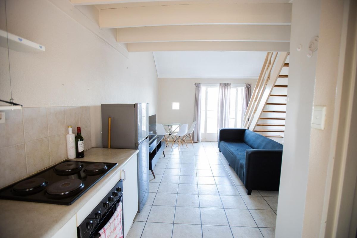 Bachelor Unit in Hatfield - Photo 4