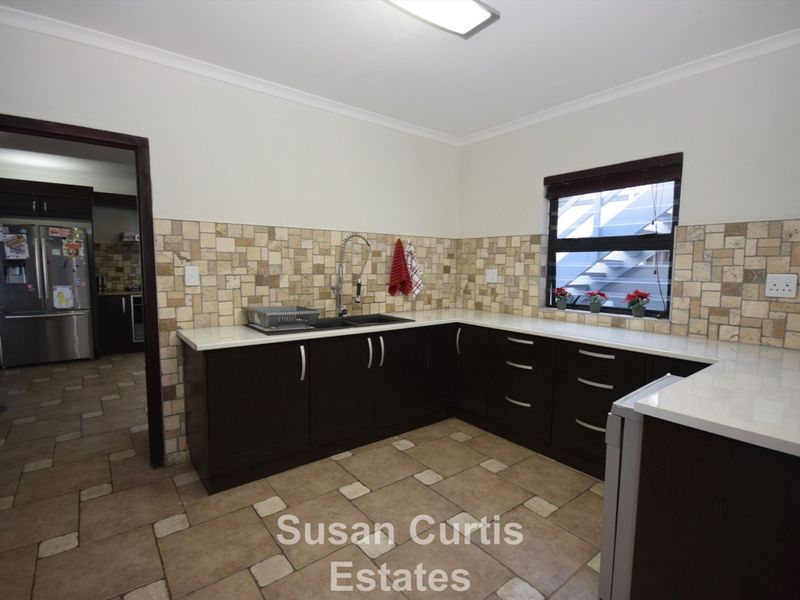 5 bedrooms House in Ocean View - Photo 8