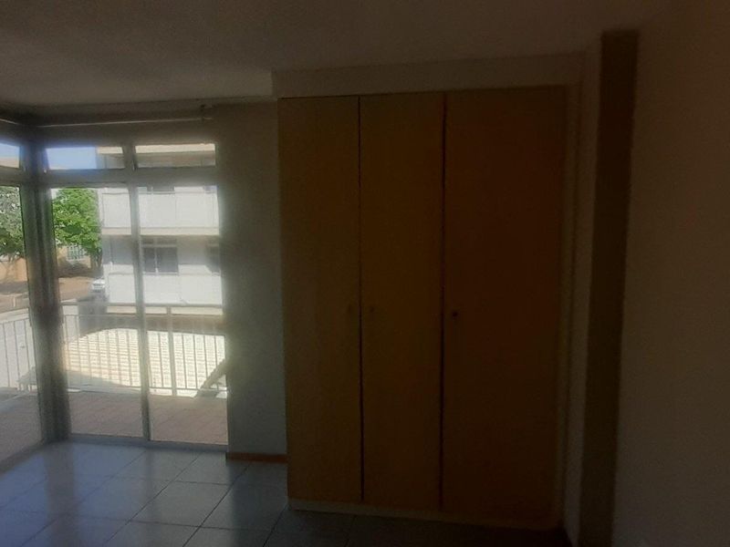 2 Bedroom to rent in Hatfield - Photo 8