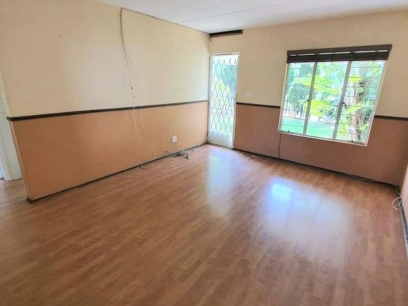 2 Bedroom ground floor unit for sale - Photo 2