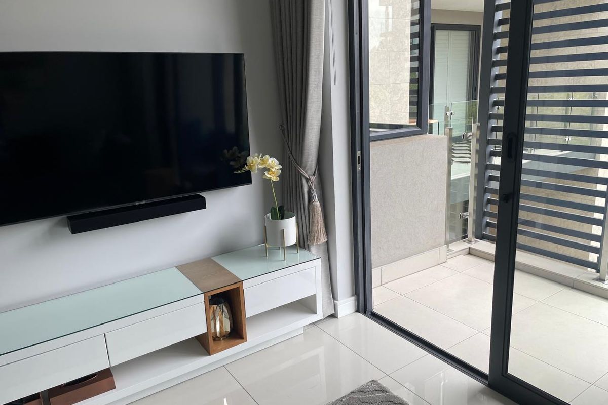 1 Bed Furnished Apartment for Rent in Houghton Estate - Photo 4
