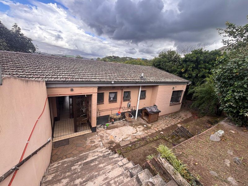 Charming 3 Bedroom Home with Pool & Pet-Friendly Garden in Moseley Park, Pinetown - Photo 2