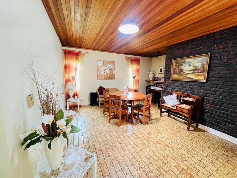 House For Sale in Brackendowns, Alberton - Photo 3
