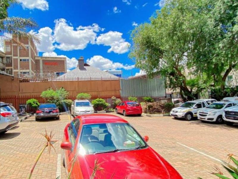 Unlock Joburg's Potential with this Prime Investment Property - Photo 6