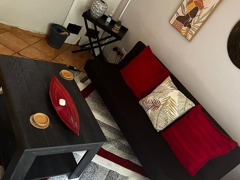 Compact Comfort Meets Secure Living – The Perfect One-Bedroom Retreat! - Photo 2