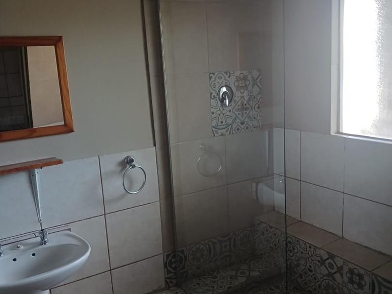 Studio to rent at Lantana apartment - Photo 8