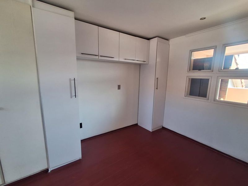 YOUR PERFECT LOCK-UP-AND-GO IN GLENANDA - Photo 8
