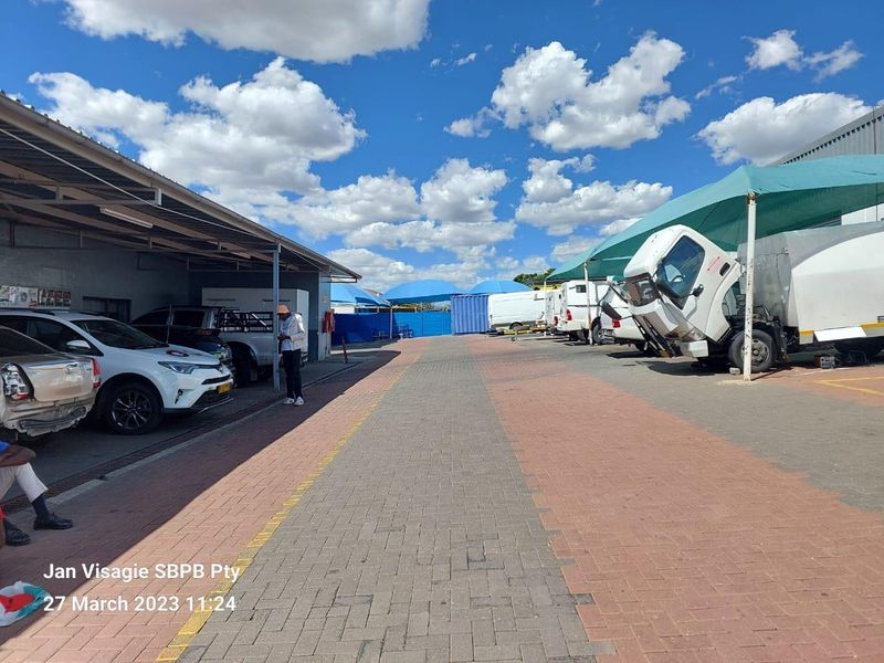 FOR SALE - Prime Location next to Hosea Kutako Drive - Photo 7