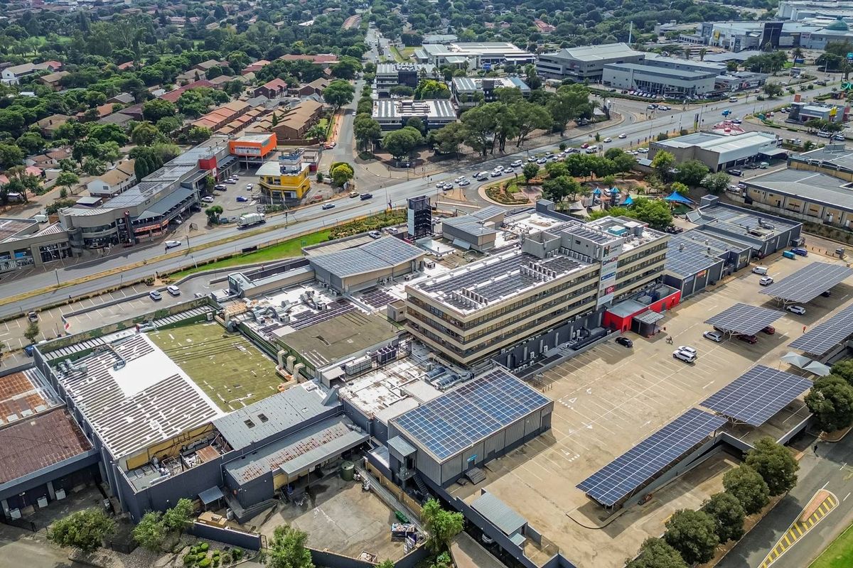 Commercial Property to Rent in Blackheath - Photo 2