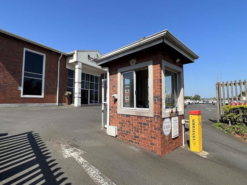 UPMARKET OFFICE SPACE - AN IDEAL INVESTMENT - Photo 4