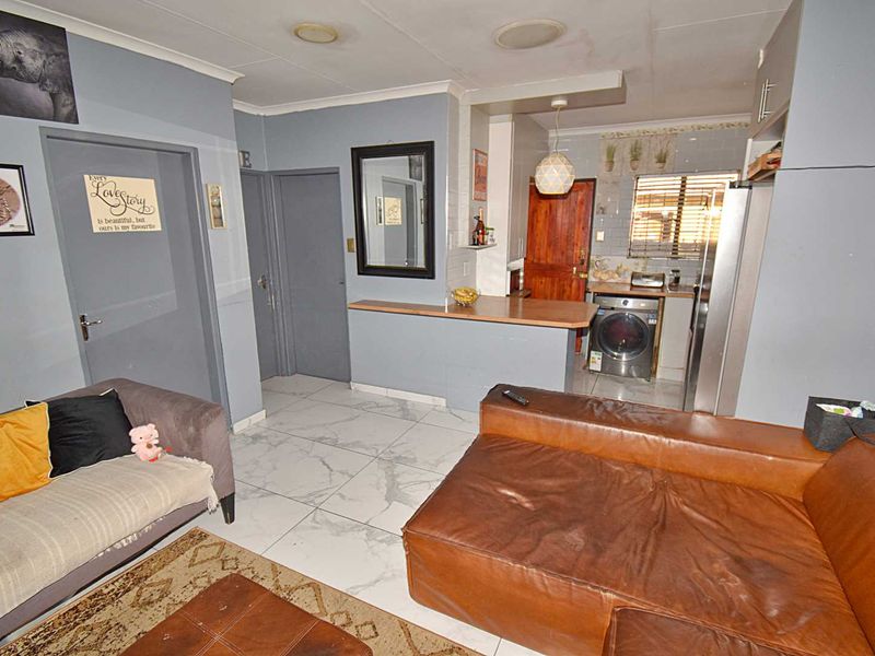 Perfect Starter Home - Photo 6