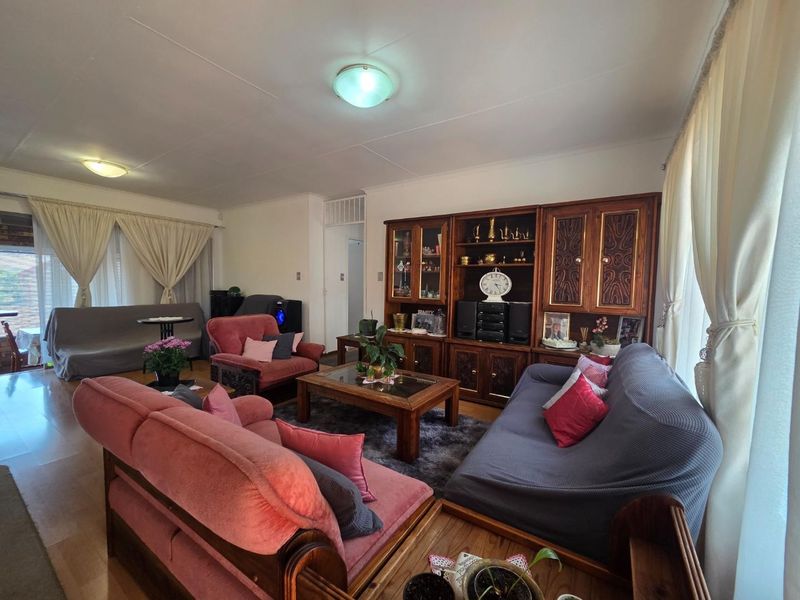 Townhouse For Sale in South Crest, Alberton - Photo 5